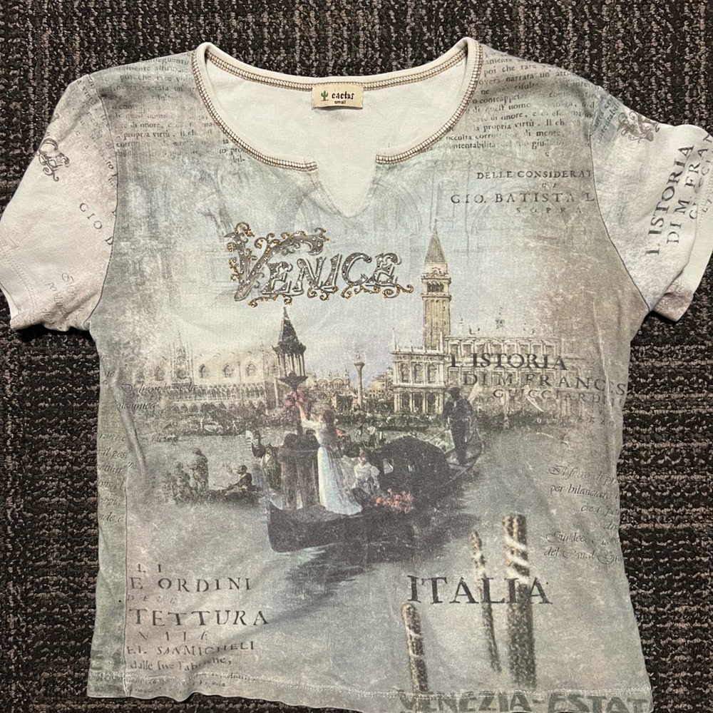 Graphic tees - Picture 5 of 8